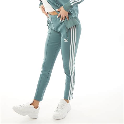 bijenkorf adidas broek dames|Adidas broeken voor dames koop je online bij de Bijenkorf.